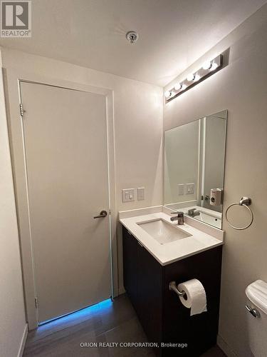 906 - 3237 Bayview Avenue, Toronto, ON - Indoor Photo Showing Bathroom