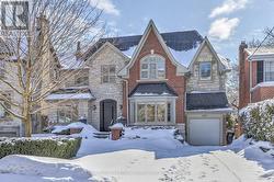 267 ST LEONARDS AVENUE  Toronto, ON M4N 1K9