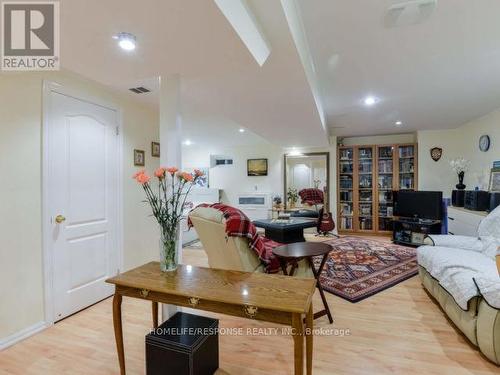 96 - 5480 Glen Erin Drive, Mississauga, ON - Indoor Photo Showing Living Room