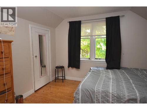 2203 45 Avenue, Vernon, BC - Indoor Photo Showing Bedroom