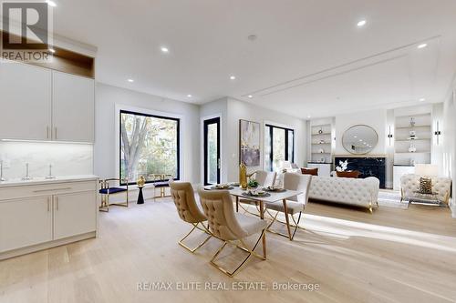 160 Lawrence Avenue, Richmond Hill, ON - Indoor