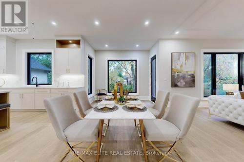 160 Lawrence Avenue, Richmond Hill, ON - Indoor Photo Showing Dining Room