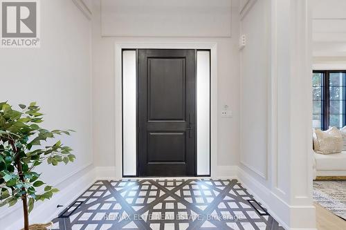 160 Lawrence Avenue, Richmond Hill, ON - Indoor