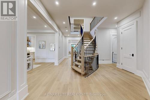 160 Lawrence Avenue, Richmond Hill, ON - Indoor Photo Showing Other Room