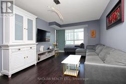 39 Oneida Cres Unit 615 Richmond Hill - 