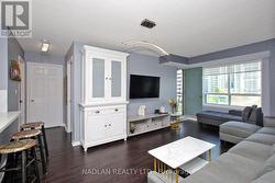 39 Oneida Cres Unit 615 Richmond Hill - 