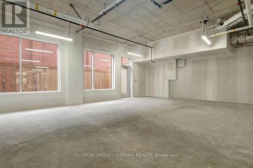 399 Winston Avenue, Ottawa, ON 