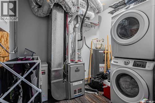 811 Hilliard Street W, Saskatoon, SK - Indoor Photo Showing Laundry Room