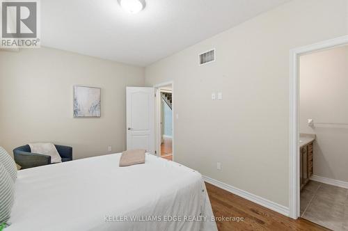 62 Browview Drive, Hamilton, ON - Indoor Photo Showing Bedroom