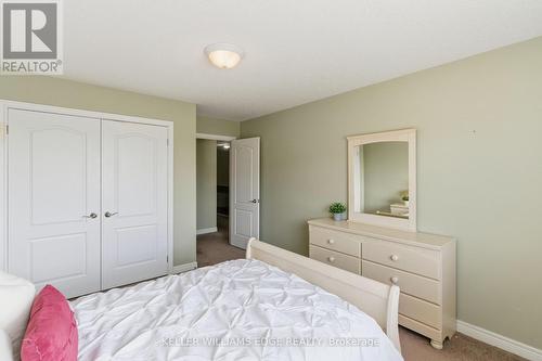 62 Browview Drive, Hamilton, ON - Indoor Photo Showing Bedroom
