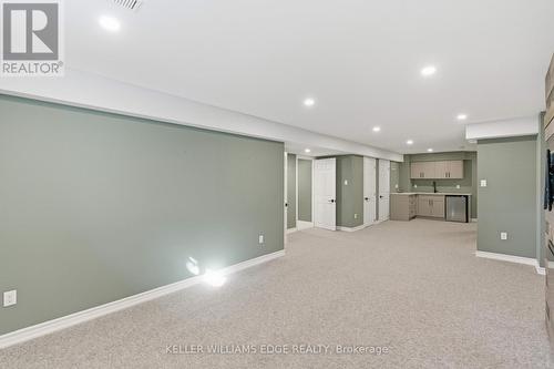 62 Browview Drive, Hamilton, ON - Indoor Photo Showing Other Room