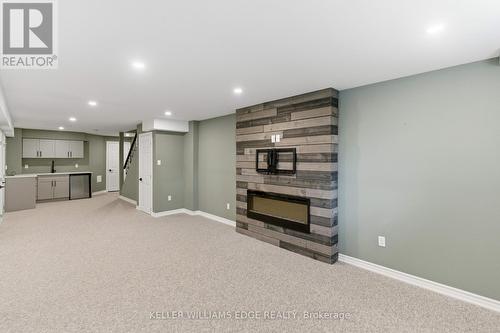 62 Browview Drive, Hamilton, ON - Indoor With Fireplace
