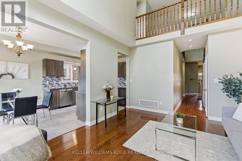 62 Browview Drive, Hamilton, ON - Indoor Photo Showing Living Room