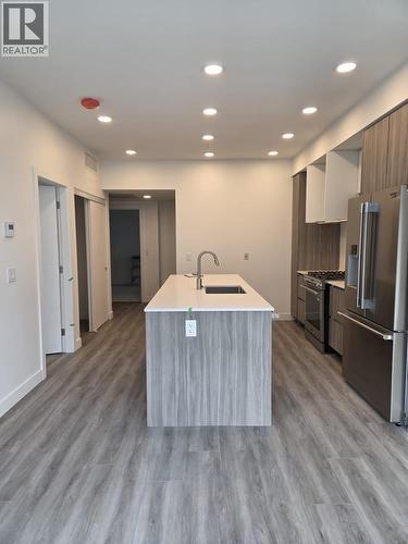2760 Olalla Road Unit# 307, West Kelowna, BC - Indoor Photo Showing Kitchen