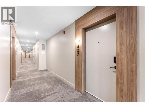 9654 Benchland Road Unit# 407, Lake Country, BC - Indoor Photo Showing Other Room