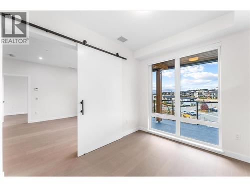 9654 Benchland Road Unit# 407, Lake Country, BC - Indoor Photo Showing Other Room