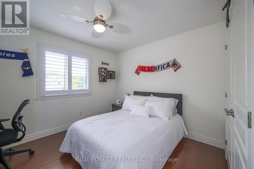 2641 Tucker Court, London North (North I), ON - Indoor Photo Showing Bedroom