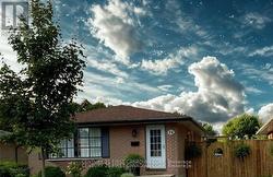 74 KIPLING AVENUE  London East (East I), ON N5V 1K2