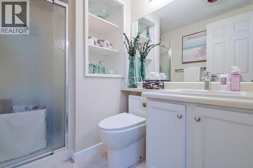 1170 Brookside Avenue Unit# 209, Kelowna, BC - Indoor Photo Showing Bathroom