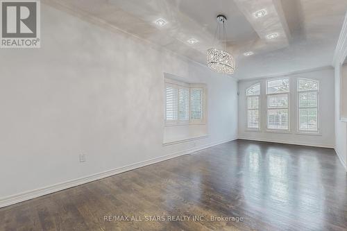2400 Tesla Crescent, Oakville, ON - Indoor Photo Showing Other Room