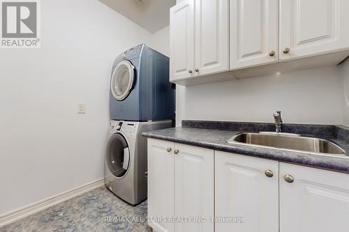 2400 Tesla Crescent, Oakville, ON - Indoor Photo Showing Laundry Room