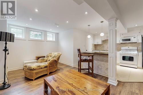 2400 Tesla Crescent, Oakville, ON - Indoor Photo Showing Kitchen