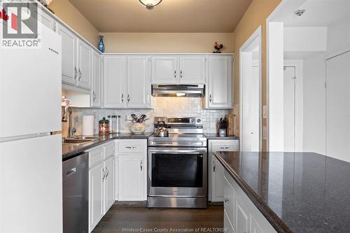 8591 Riverside Dr. E. Unit# 802, Windsor, ON - Indoor Photo Showing Kitchen