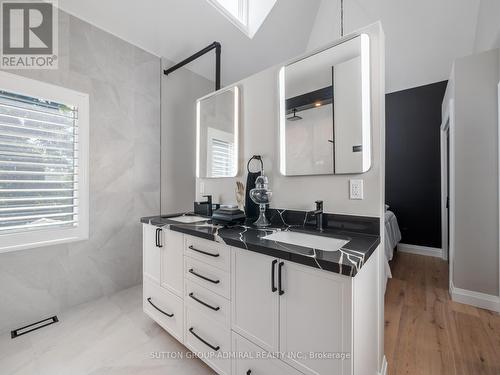 187 Rosslyn Avenue S, Hamilton, ON - Indoor