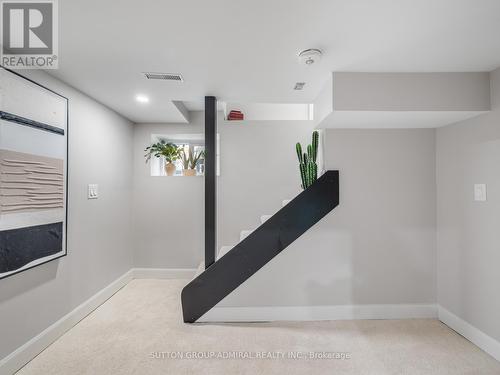 187 Rosslyn Avenue S, Hamilton, ON - Indoor Photo Showing Other Room