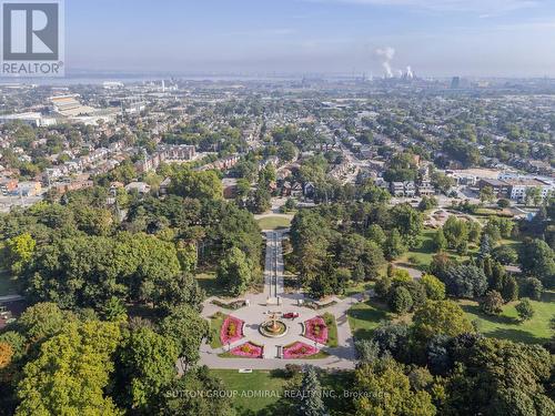 187 Rosslyn Avenue S, Hamilton, ON - Outdoor With View