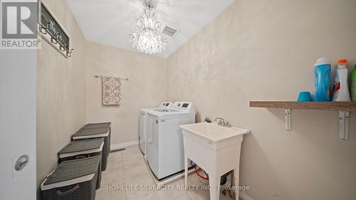 93 Lorne Card Drive, Brant, ON - Indoor Photo Showing Laundry Room