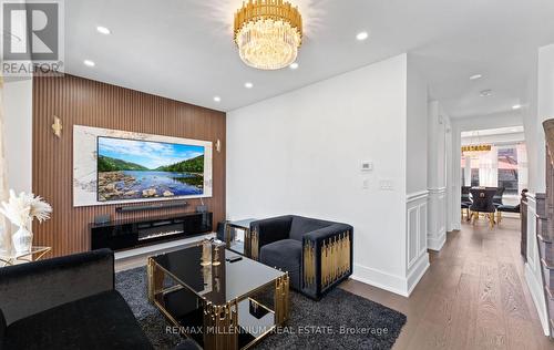 83 Casely Avenue, Richmond Hill, ON - Indoor Photo Showing Other Room