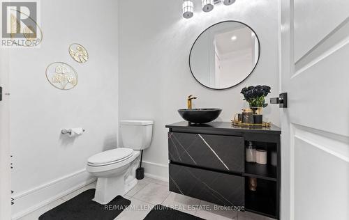 83 Casely Avenue, Richmond Hill, ON - Indoor Photo Showing Bathroom