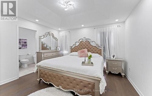 83 Casely Avenue, Richmond Hill, ON - Indoor Photo Showing Bedroom