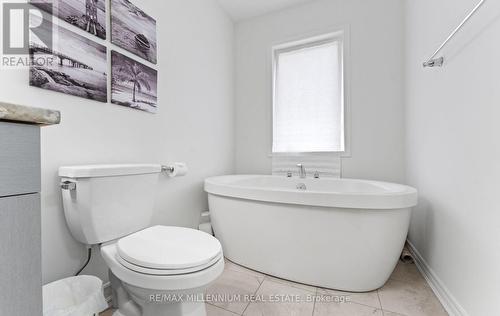 83 Casely Avenue, Richmond Hill, ON - Indoor Photo Showing Bathroom