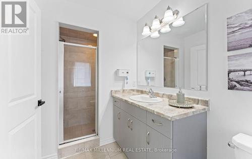 83 Casely Avenue, Richmond Hill, ON - Indoor Photo Showing Bathroom