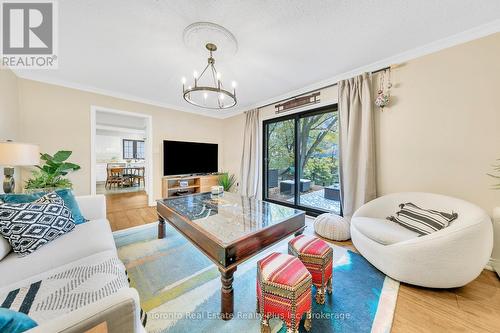 2797 Constable Road, Mississauga, ON - Indoor Photo Showing Living Room