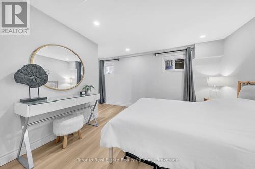 2797 Constable Road, Mississauga, ON - Indoor Photo Showing Bedroom