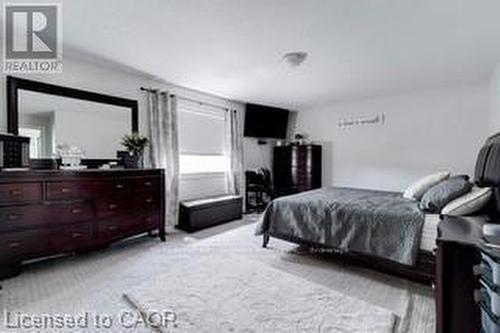 12 Mitten Court, Hamilton, ON - Indoor Photo Showing Bedroom