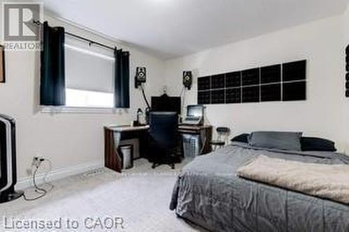 12 Mitten Court, Hamilton, ON - Indoor Photo Showing Bedroom