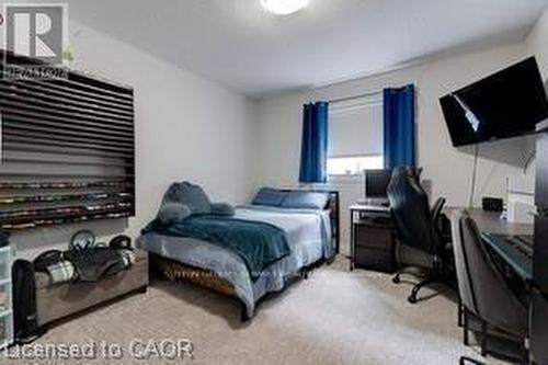 12 Mitten Court, Hamilton, ON - Indoor Photo Showing Bedroom