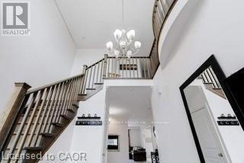 12 Mitten Court, Hamilton, ON - Indoor Photo Showing Other Room