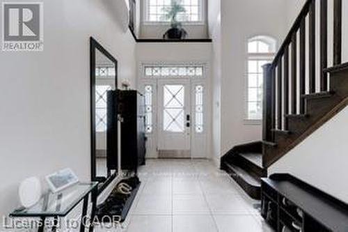 12 Mitten Court, Hamilton, ON - Indoor Photo Showing Other Room