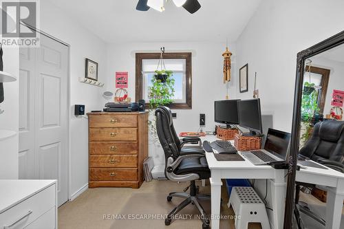 211 Birchcliffe Crescent, Hamilton, ON - Indoor Photo Showing Office