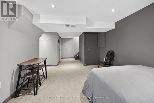 211 Birchcliffe Crescent, Hamilton, ON - Indoor