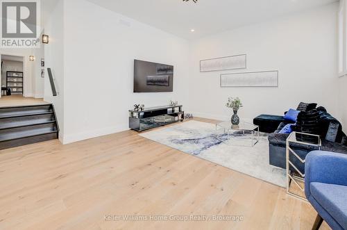 2 Nicholas Way, Guelph (Victoria North), ON - Indoor