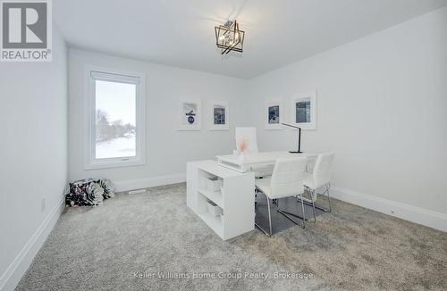 2 Nicholas Way, Guelph (Victoria North), ON - Indoor