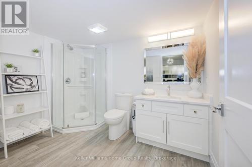 2 Nicholas Way, Guelph (Victoria North), ON - Indoor Photo Showing Bathroom