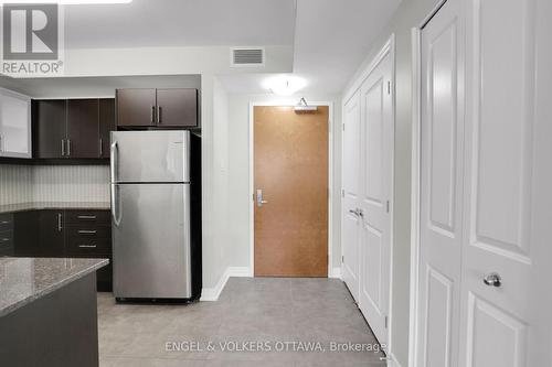 202 - 195 Besserer Street, Ottawa, ON - Indoor Photo Showing Kitchen