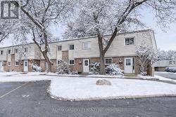 133 - 17 OLD PINE TRAIL  St. Catharines (Carlton/Bunting), ON L2M 6P9